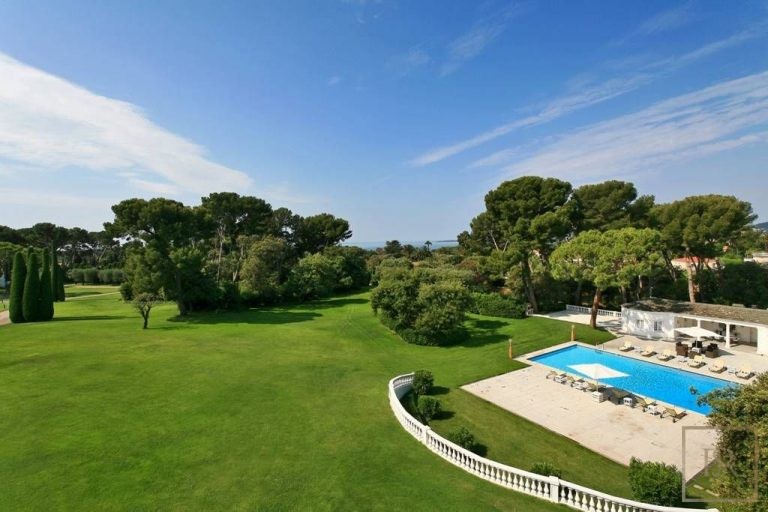 House 1300 m2 9 BR Heart - Cap d'Antibes, French Riviera  1300m2 rental For Super Rich